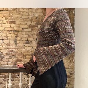 Beautiful vintage flared sleeve V-Neck Bell Sweater